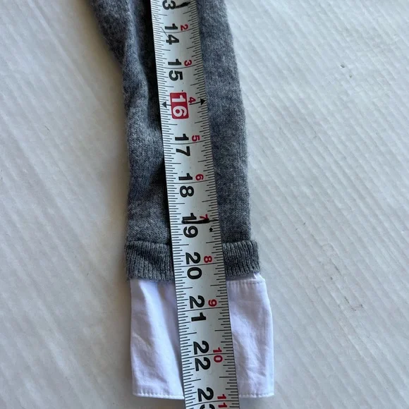 Saks Fifth Avenue Gray Sweater with White Accent - Picture 7 of 8